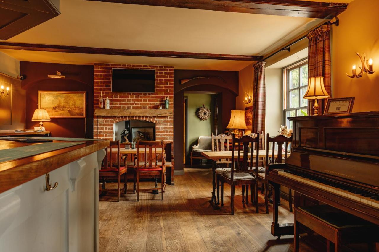 Wheatacre White Lion Hotel Burgh Saint Peter Bagian luar foto