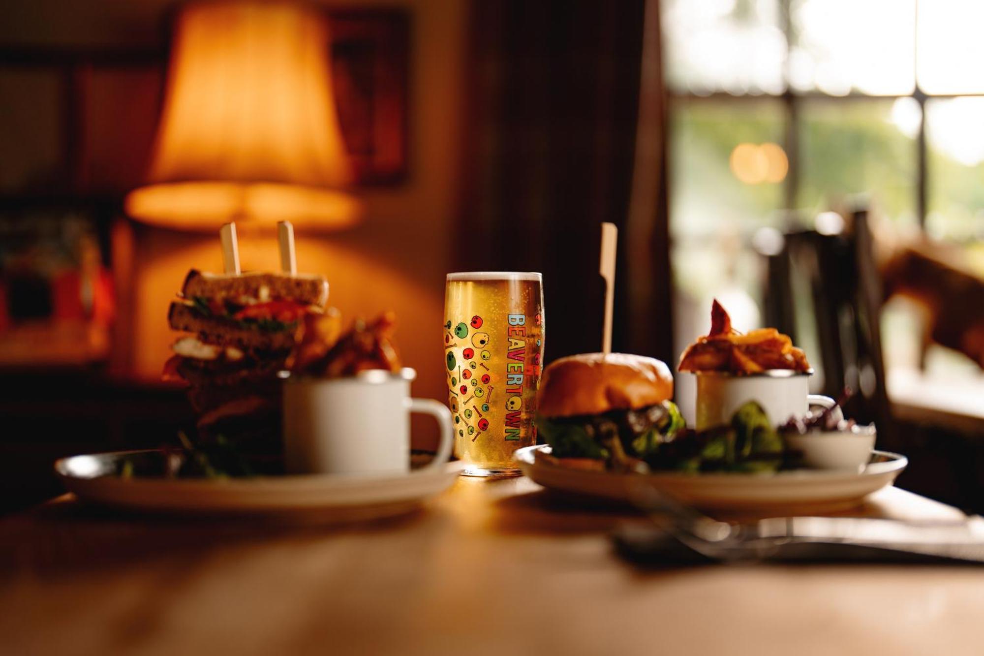 Wheatacre White Lion Hotel Burgh Saint Peter Bagian luar foto